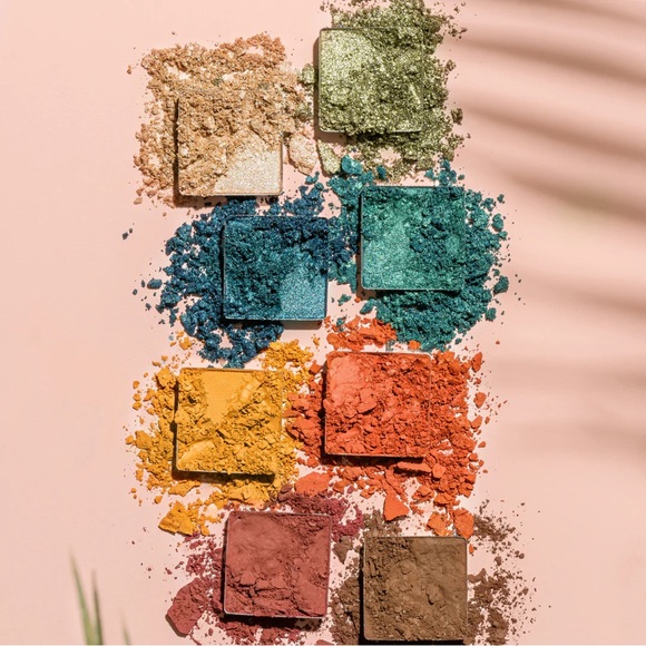 Reina Del Caribe Eyeshadow Palette | ALAMAR COSMETICS - Picture 3 of 8